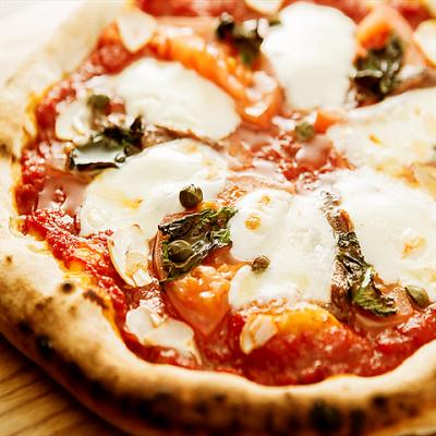 自家製の生地で作り上げるピザ各種…本格イタリアンをお手ごろ価格でご提供♪