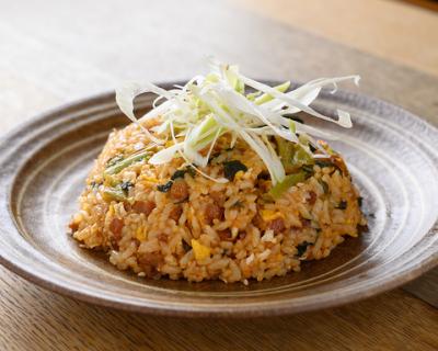 肉味噌と広島菜のピリ辛焼き飯