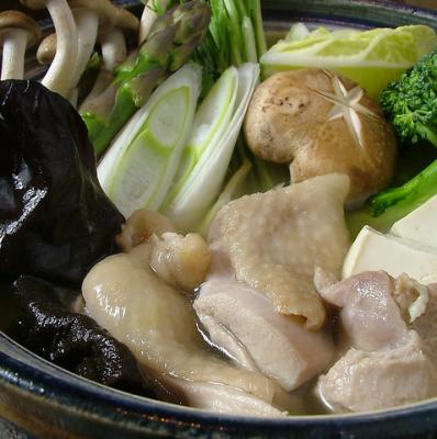 京風鶏鍋(トロトロ生湯葉、モチモチ、季節野菜を食べれる鶏水炊き鍋)