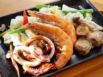 SEAFOOD-STEAK 旬の温野菜と海鮮グリル