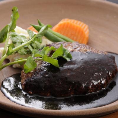 黒毛和牛のハンバーグステーキ/デミグラスソース
