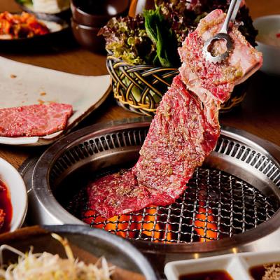 【一度食べると忘れられない味】韓日館名物の『韓カルビ』特製ダレが肉の旨みを引出します
