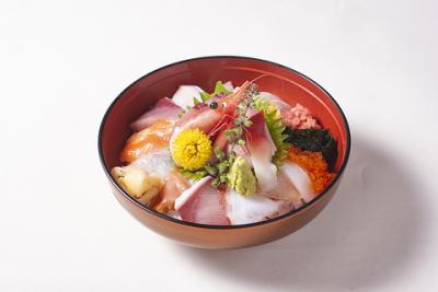 大漁丼(漬物、小鉢、みそ汁付)
