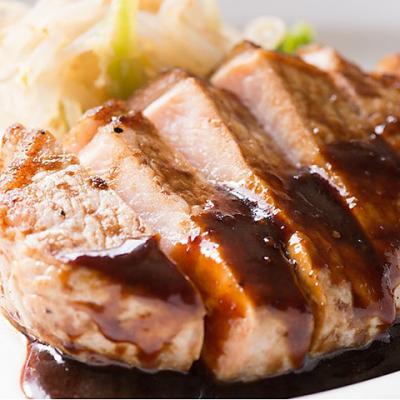 【名物の一番人気】トンテキ (豚ロース) Confi ＆ Grilled Pork with Original BBQ Sauce