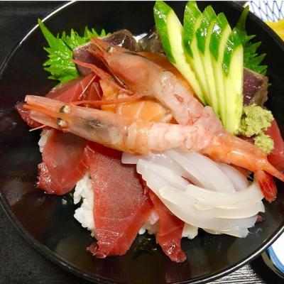 【三国港産からお届け】5種のお刺身が乗った特製！海鮮丼