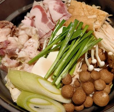 かき味噌鍋・海鮮鍋・塩ちゃんこ・キムチ・ふぐ・鳥鍋・すきやき・かに・チゲ