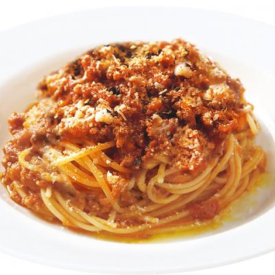 紅ボローニャ風スパゲッティと海老、カラスミのペペロンチーノ